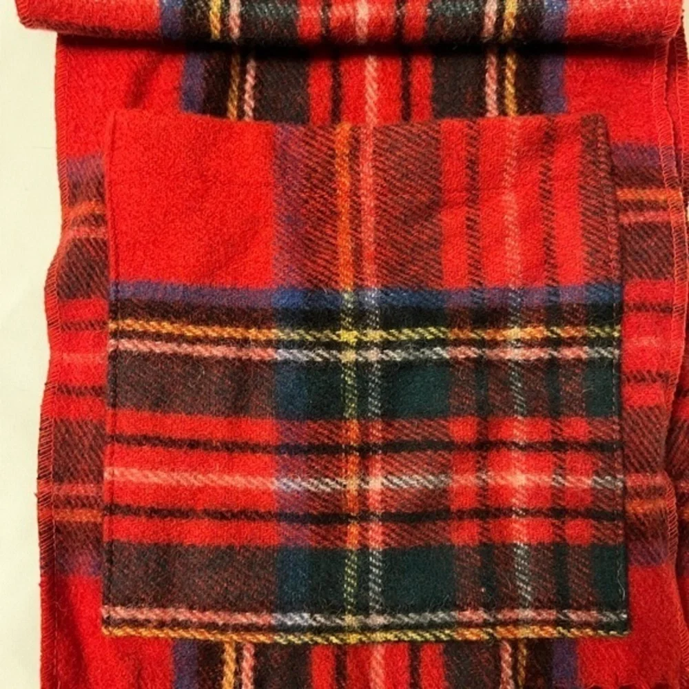 Patrick King Scottish tartan plaid wool winter scarf w pockets, red